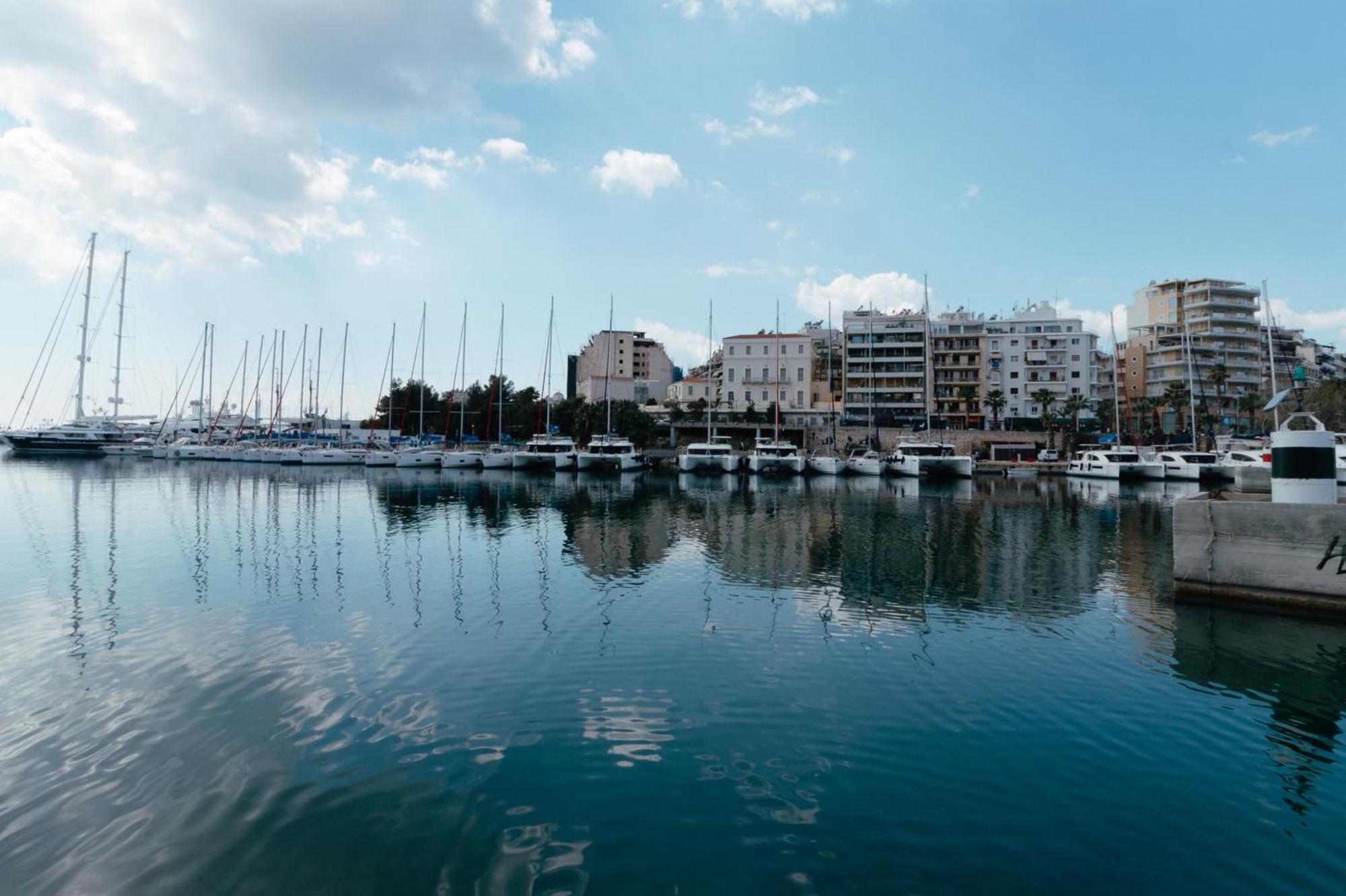 Blue Harbour House - Style Meets Comfort Piraeus Bagian luar foto