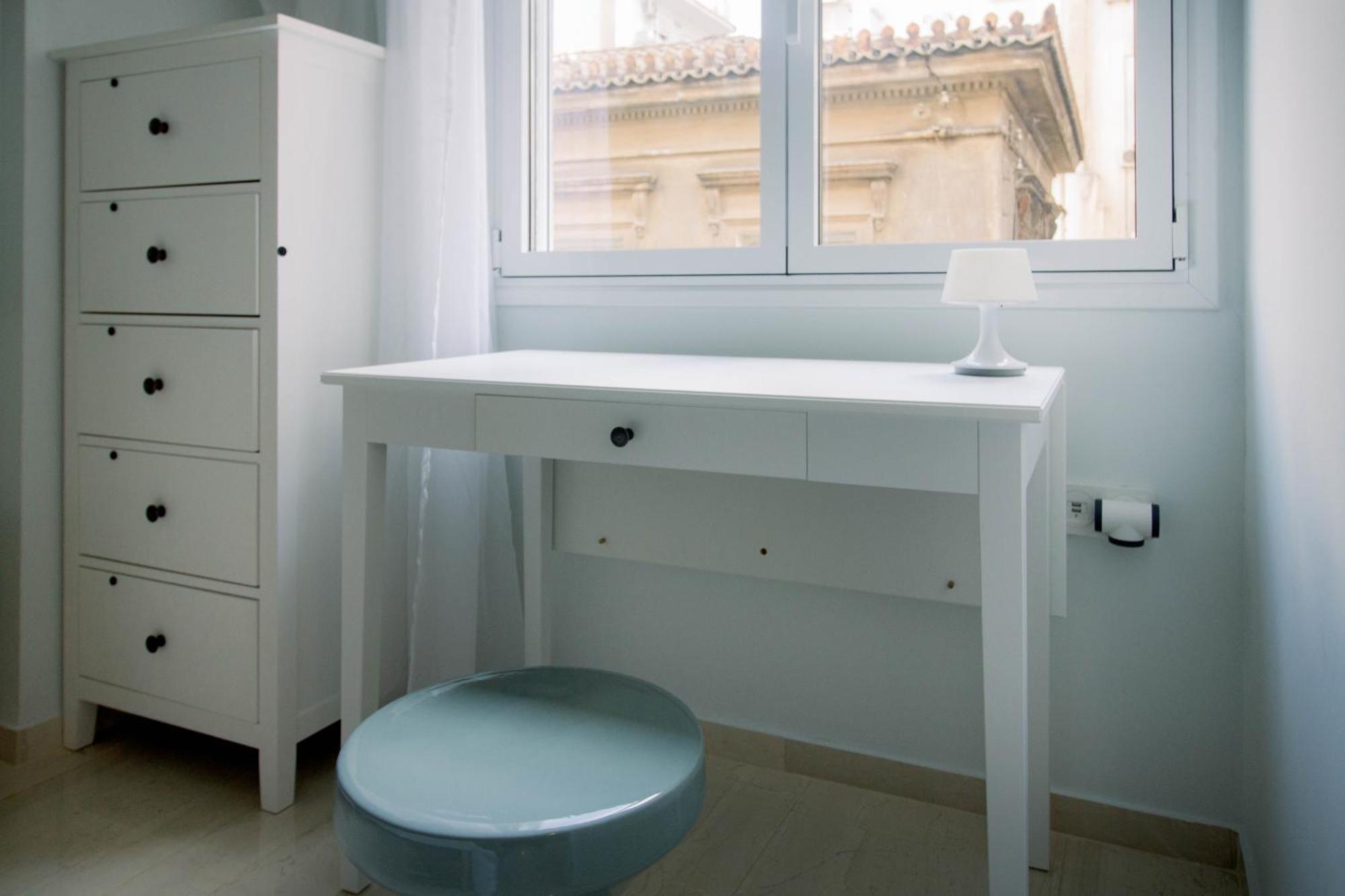 Blue Harbour House - Style Meets Comfort Piraeus Bagian luar foto