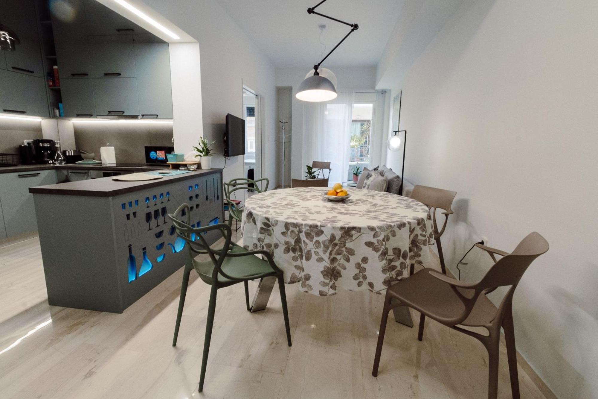 Blue Harbour House - Style Meets Comfort Piraeus Bagian luar foto